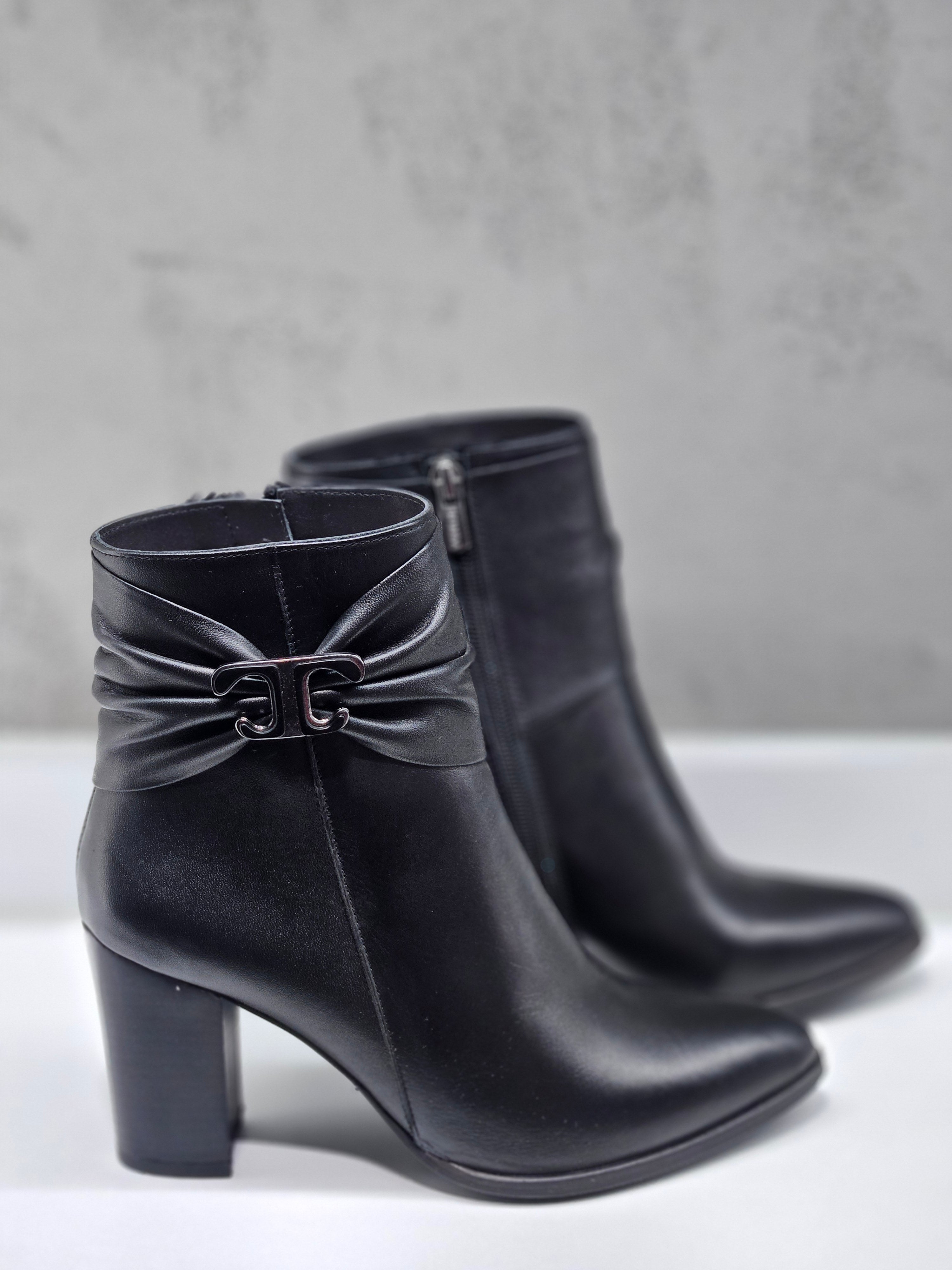 Venüs Kadın Hakiki Deri Topuklu Bot 2355809K